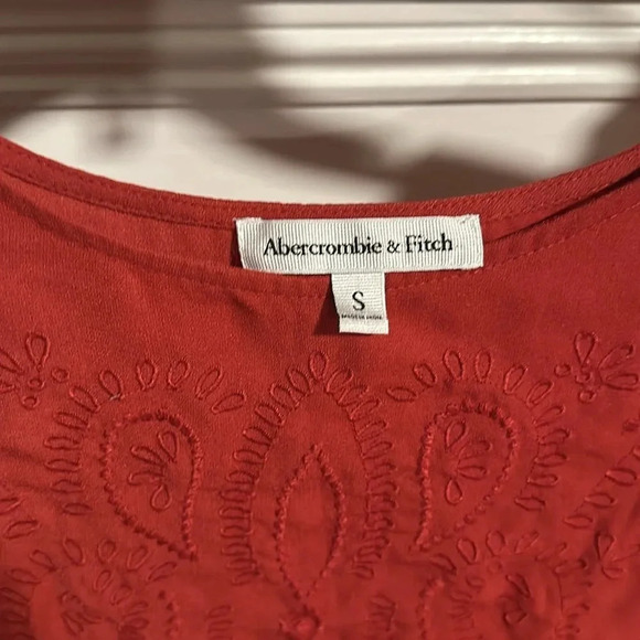 Abercrombie & Fitch rust orange colored mini dress with embroidered chest detail - Picture 2 of 2